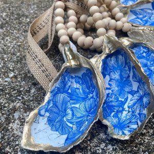 Oyster Shell Napkin Ring Holder